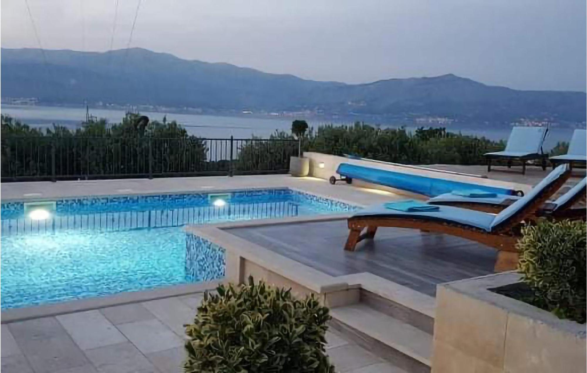 Pet Friendly Home In Postira With Wifi Экстерьер фото