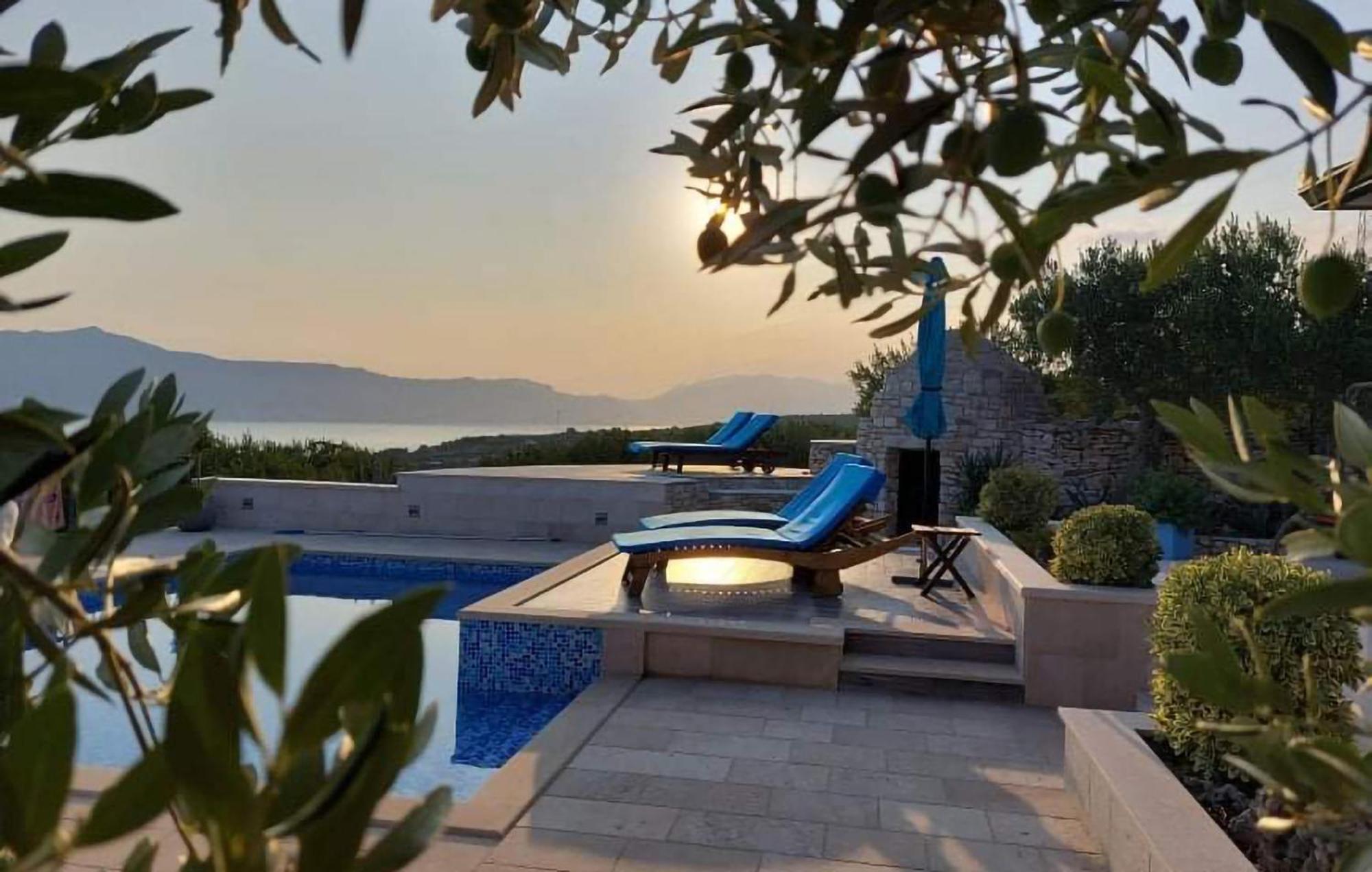 Pet Friendly Home In Postira With Wifi Экстерьер фото