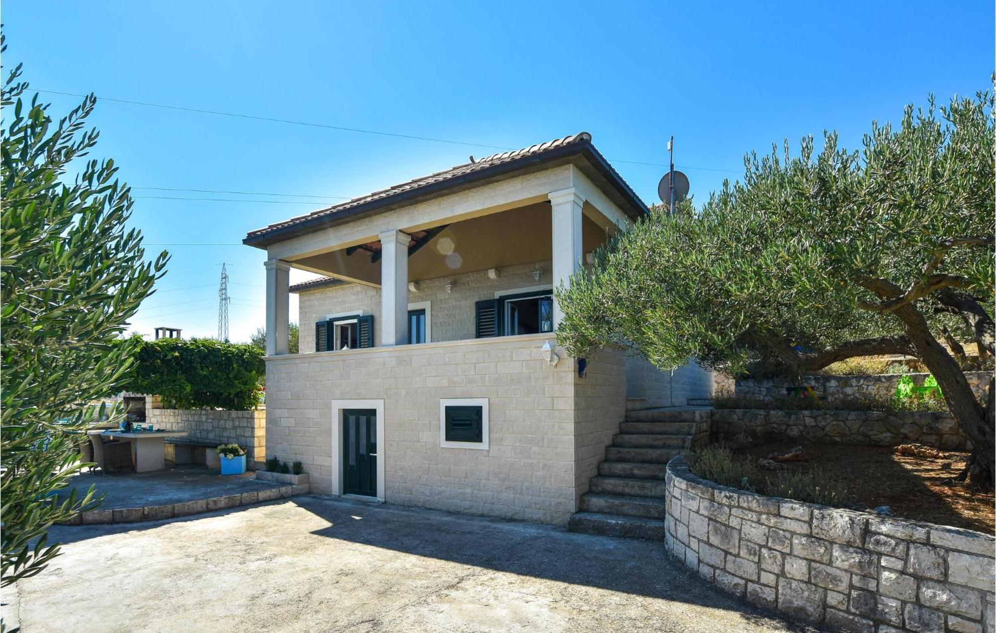 Pet Friendly Home In Postira With Wifi Экстерьер фото